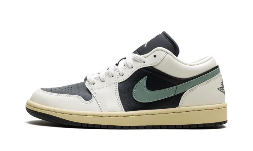 Air Jordan 1 Air Jordan 1 Low WMNS 'Jade Smoke'